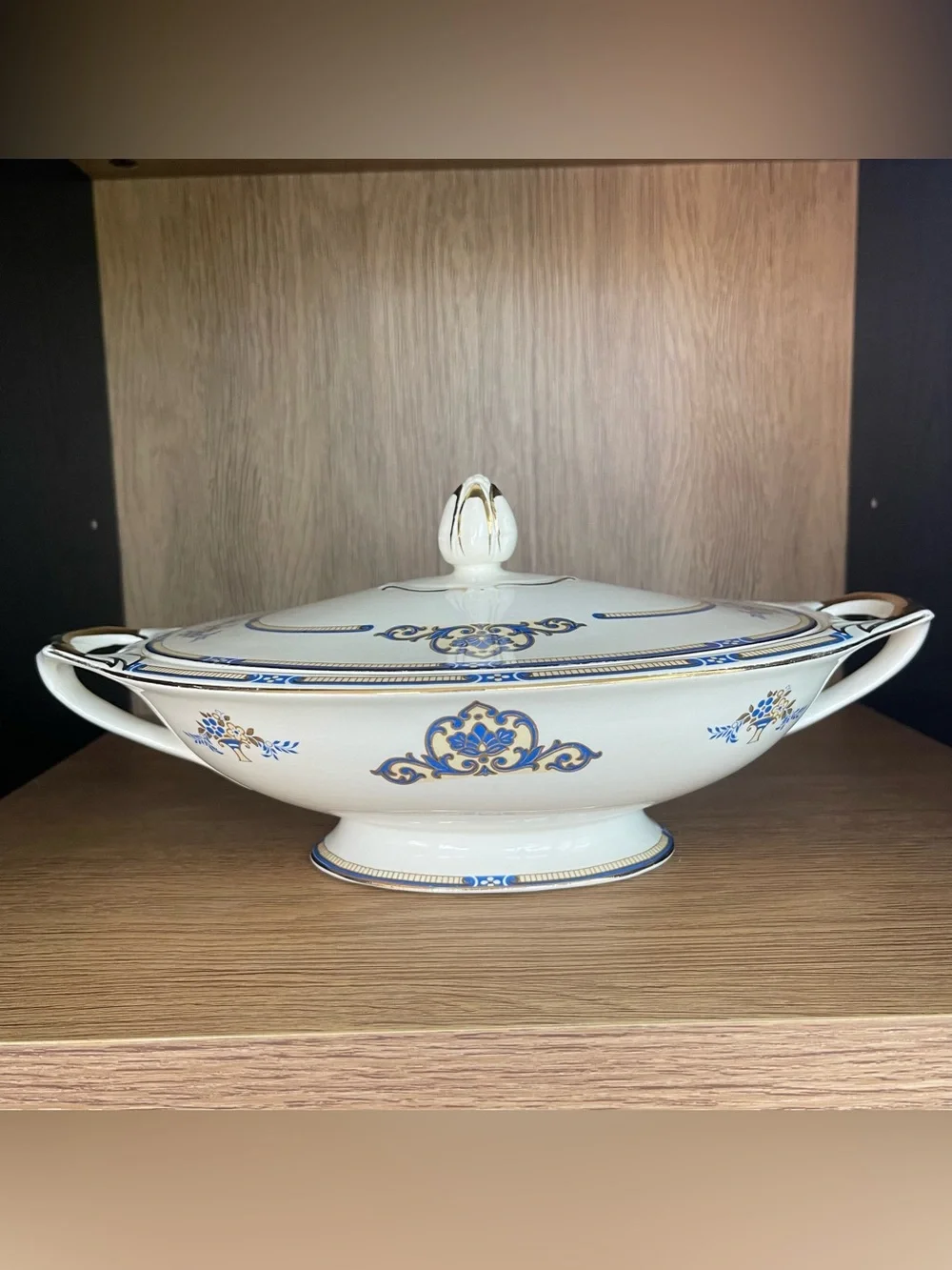 J&G Meakin Serving Dish w/ Lid Tureen Vegetable Bowl Belmont Cream Blue Gold VTG